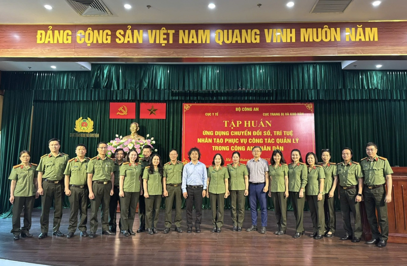 Tập huấn ứng dụng chuyển đổi số, trí tuệ nhân tạo phục vụ công tác quản lý trong CAND -0