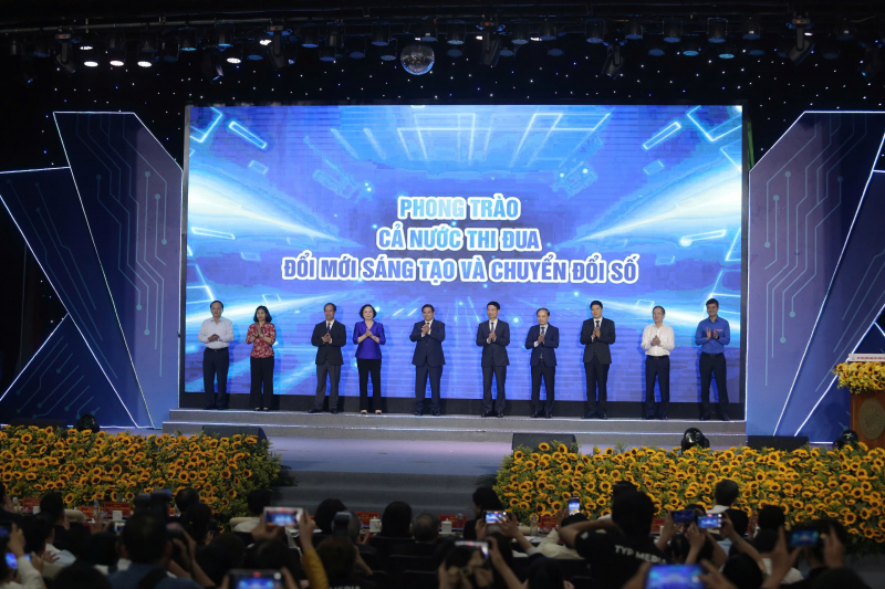 Thủ tướng Chính phủ phát động phong trào thi đua “Cả nước thi đua đổi mới sáng tạo và chuyển đổi số” -0