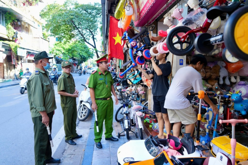 Đại sứ quán Hoa Kì gửi thư cảm ơn Công an phường Hàng Đào -0