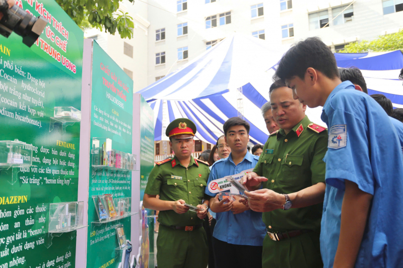 Trang bị “hệ miễn dịch” cho học sinh, sinh viên trước hiểm họa, cám dỗ từ ma túy -0