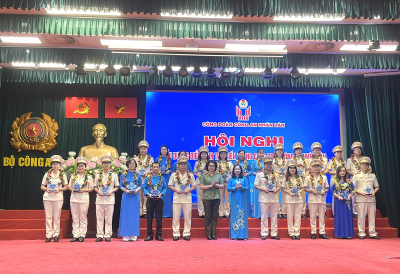 Biểu dương 20 tập thể, 80 cá nhân điển hỉnh tiên tiến trong Công đoàn CAND giai đoạn 2020-2025 -1