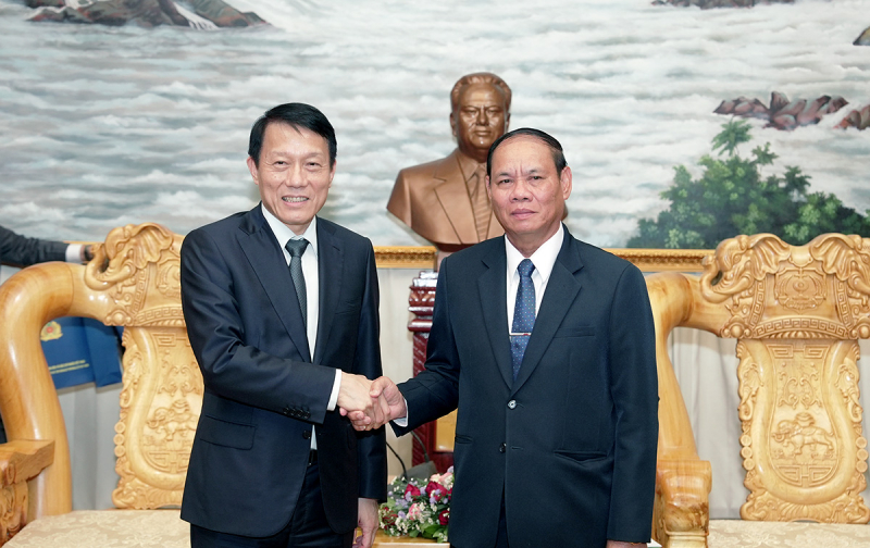Bộ trưởng Lương Tam Quang chào xã giao Phó Thủ tướng, Bộ trưởng Bộ Công an Lào Vilay Lakhamphong -0