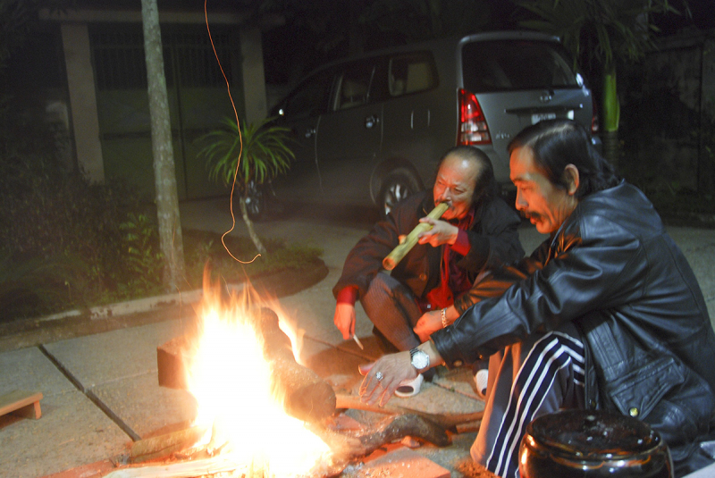 Miên man nhớ... khói -0