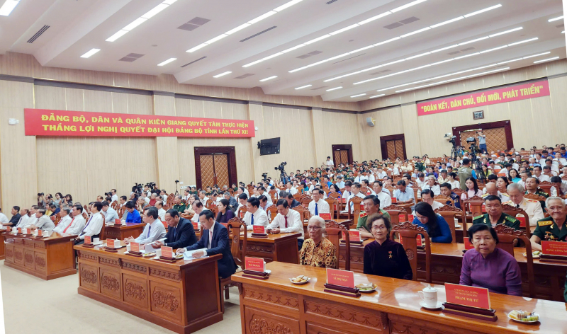 Kiên Giang kỷ niệm 50 năm Ngày Giải phóng miền Nam, thống nhất đất nước -1