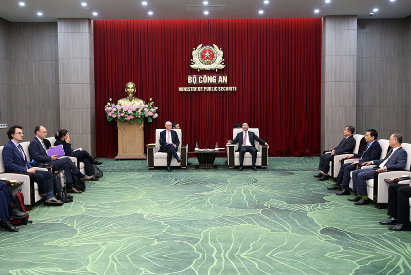 Bộ Công an tiếp tục đẩy mạnh hợp tác với Bộ Nội vụ Pháp -0