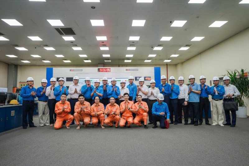 Tổng LĐLĐ Việt Nam thăm hỏi, động viên người lao động Công ty Cổ phần Nhiệt điện Quảng Ninh -0