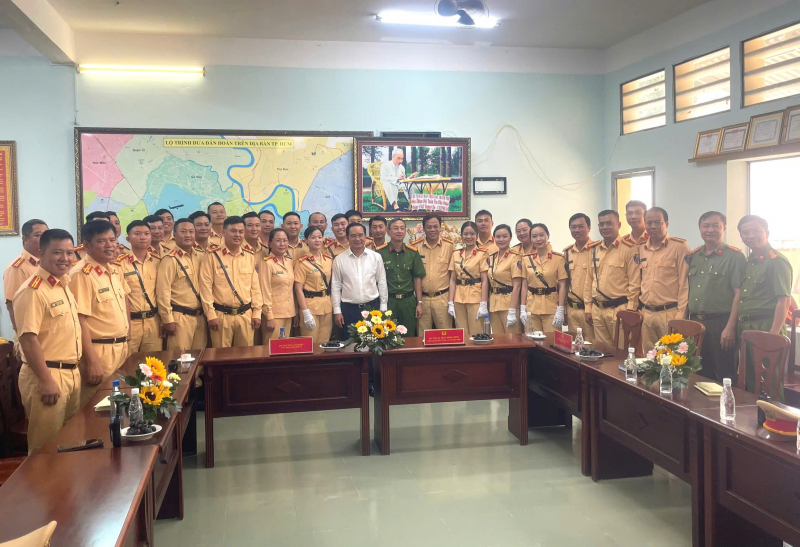 Chủ tịch UBND TP yêu cầu các đơn vị Công an phải đảm bảo ANTT, TTATGT trong thời gian diễn ra đại lễ -0