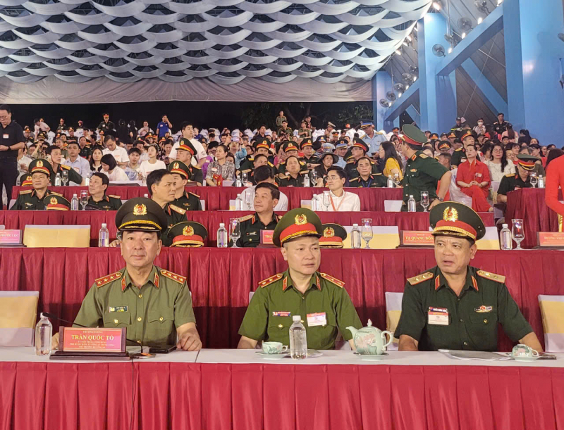 Sơ duyệt chương trình diễn binh, diễu hành cấp nhà nước -0