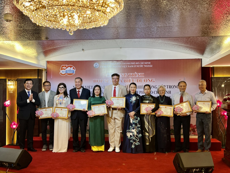 TP Hồ Chí Minh vinh danh 50 người Việt Nam ở nước ngoài tiêu biểu -0