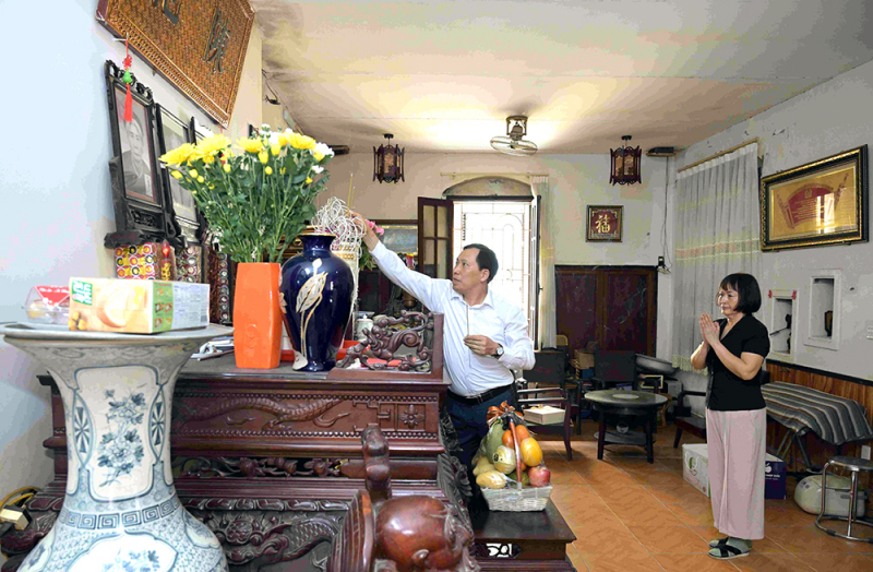 Thứ trưởng Lê Văn Tuyến thăm hỏi, tri ân gia đình các đồng chí cố lãnh đạo Bộ Công an -0