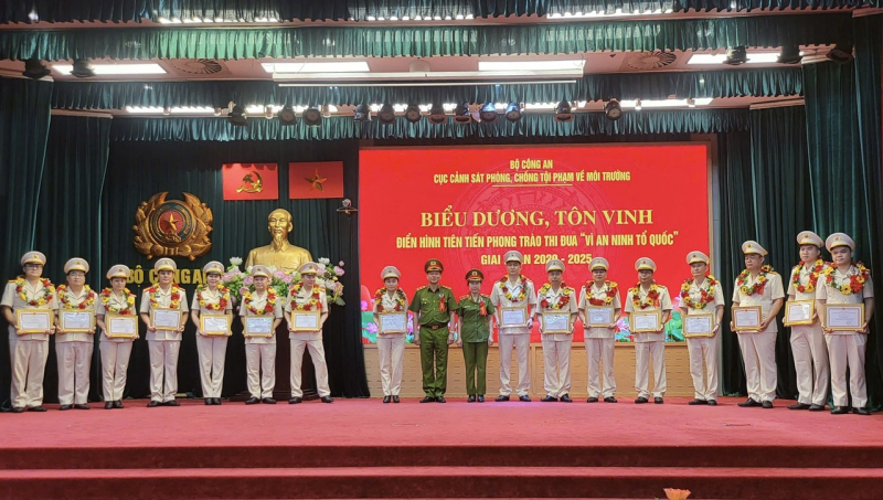 Trong 5 năm Cảnh sát môi trường toàn quốc phát hiện 108.887 vụ vi phạm; khởi tố, đề nghị khởi tố 2.989 đối tượng -0