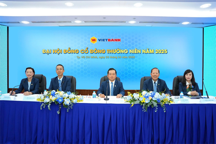 Vietbank đặt mục tiêu lợi nhuận tăng 55%, tăng vốn điều lệ lên 10.919,7 tỷ đồng trong năm 2025 -0