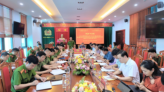Công an Bắc Giang tổ chức Hội nghị lấy ý kiến đóng góp vào các dự thảo Luật do Bộ Công an chủ trì soạn thảo -0