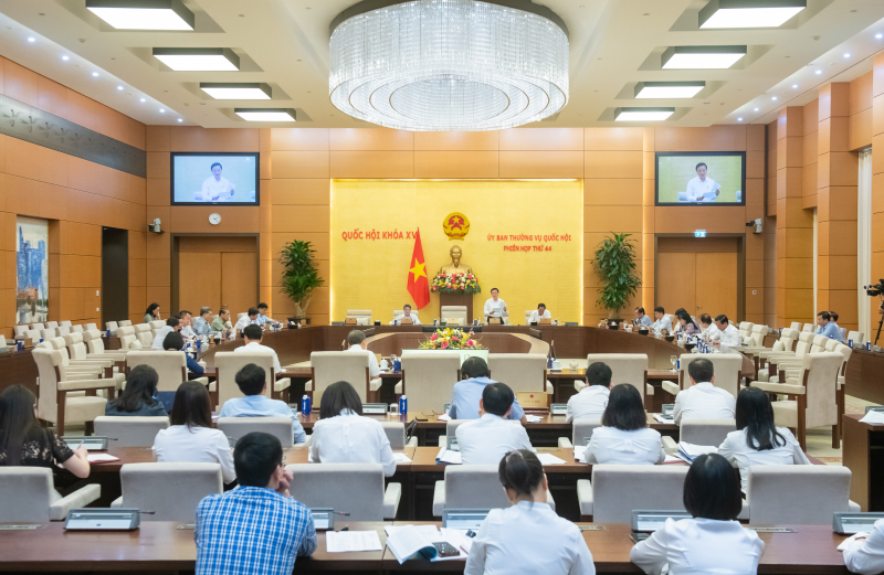 Tổ chức hệ thống Tòa án 3 cấp, chuyển các TAND sơ thẩm chuyên biệt thành các Tòa chuyên trách -0