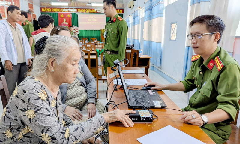 Thu nhận mẫu ADN thân nhân Liệt sĩ chưa xác định danh tính trên địa bàn tỉnh An Giang -1