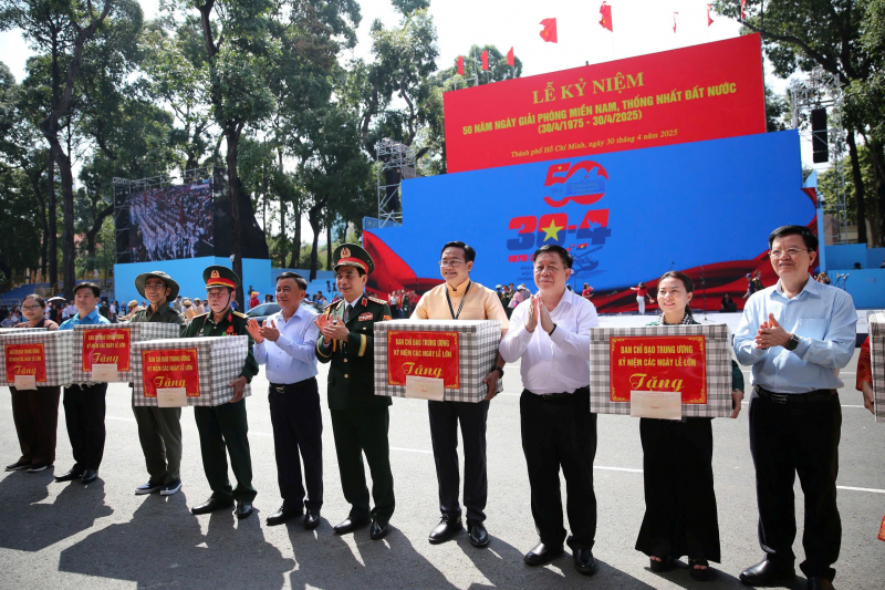 Đặc sắc hình ảnh diễu binh, diễu hành trong buổi tổng duyệt -2