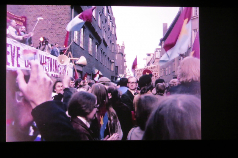 Niềm vui vỡ oà trong những thước phim về ngày 30/4 do Thụy Điển vừa trao tặng -1