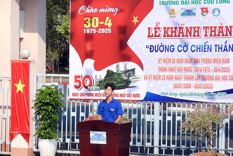 Trường Đại học Cửu Long khánh thành “Đường cờ chiến thắng” -0