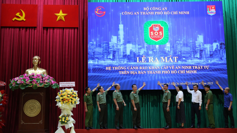 Công an TP Hồ Chí Minh ra mắt Hệ thống cảnh báo khẩn cấp về an ninh trật tự  -1