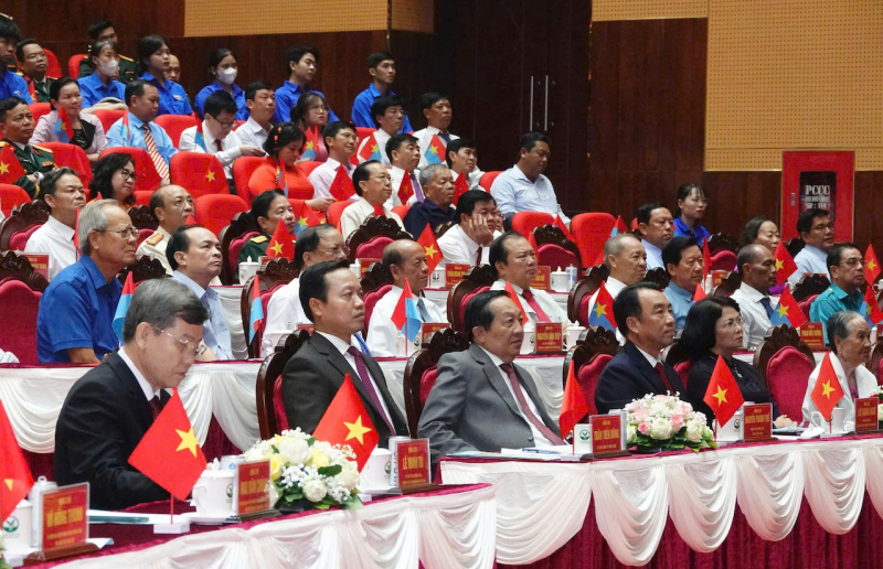 Vĩnh Long quyết tâm trở thành tỉnh phát triển nhanh và bền vững -0