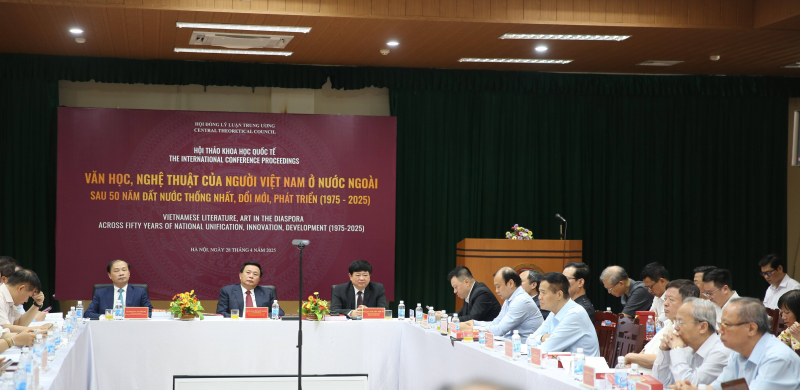 Phát triển hơn nữa văn học nghệ thuật của cộng đồng người Việt Nam ở nước ngoài -0