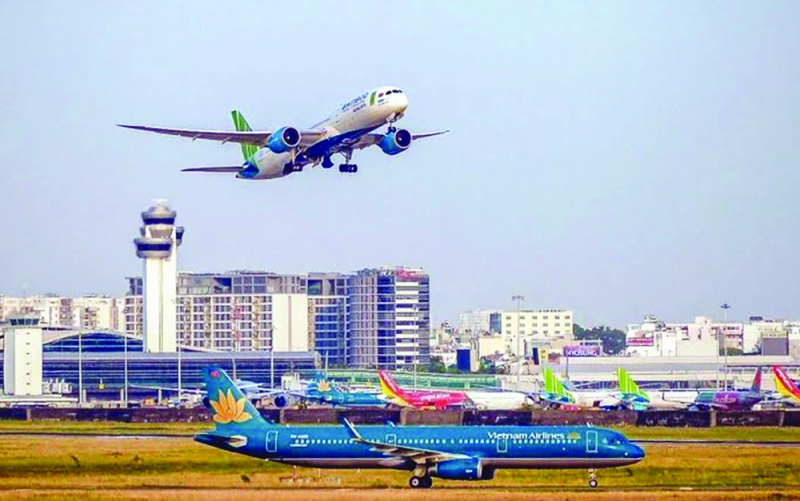 Airport.jpg -១
