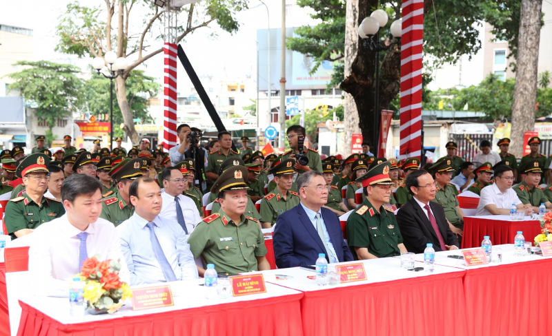 Khánh thành Tượng đài CAND “Vì bình yên cuộc sống” ở TP Hồ Chí Minh -2