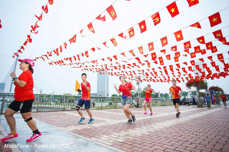 “RaiseUp 2025”- Giải chạy mang thông điệp cho tinh thần MobiFone “Tăng tốc, đột phá, vươn mình” -1