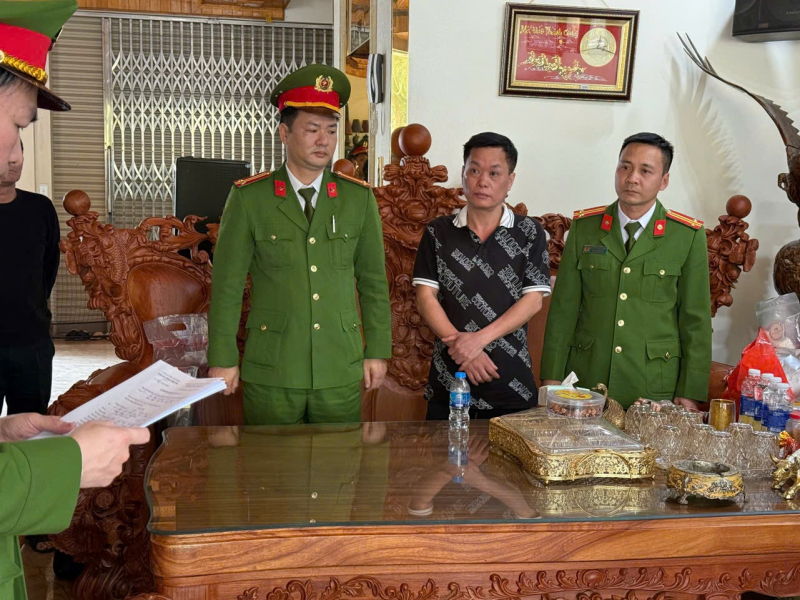 Giăng lưới bắt “cá mập”_Sodacbiet T25 -0