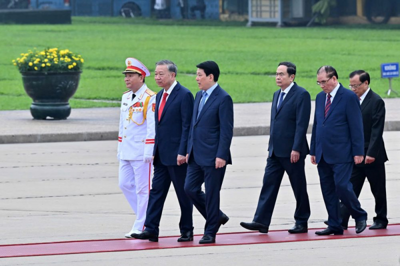 Lãnh đạo Đảng, Nhà nước, Bộ Công an vào Lăng viếng Chủ tịch Hồ Chí Minh -0