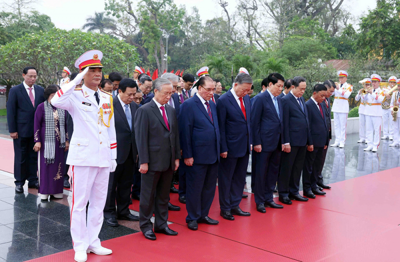 Lãnh đạo Đảng, Nhà nước, Bộ Công an vào Lăng viếng Chủ tịch Hồ Chí Minh -0