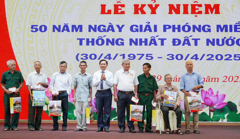 Sóc Trăng kỷ niệm 50 năm Ngày Giải phóng miền Nam, thống nhất đất nước -2