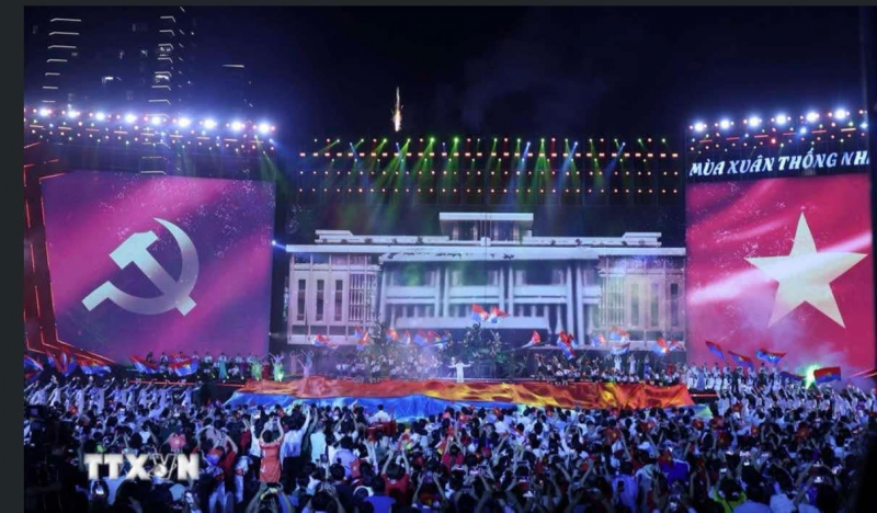 Tổng Bí thư Tô Lâm dự Chương trình nghệ thuật đặc biệt “Mùa Xuân thống nhất” -0