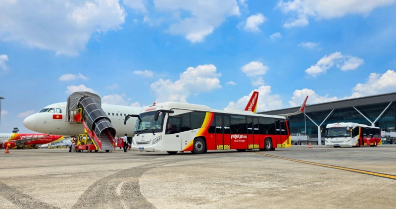 Chuyển giao thành công hoạt động khai thác dịch vụ mặt đất tại sân bay Tân Sơn Nhất -1