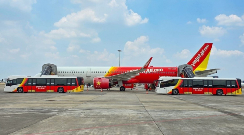 Chuyển giao thành công hoạt động khai thác dịch vụ mặt đất tại sân bay Tân Sơn Nhất -2