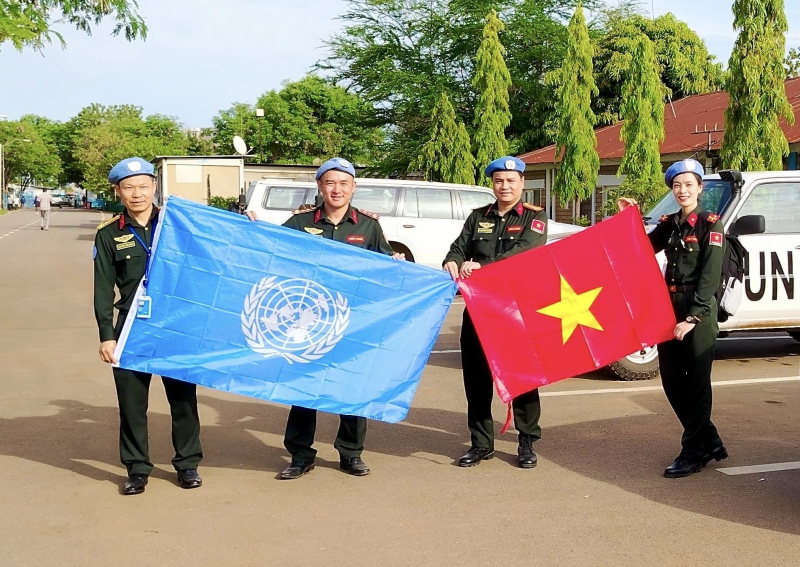 Cục Công nghệ thông tin và truyền thông Nam Sudan chúc mừng sĩ quan Công an Việt Nam nhân ngày 30/4 -2