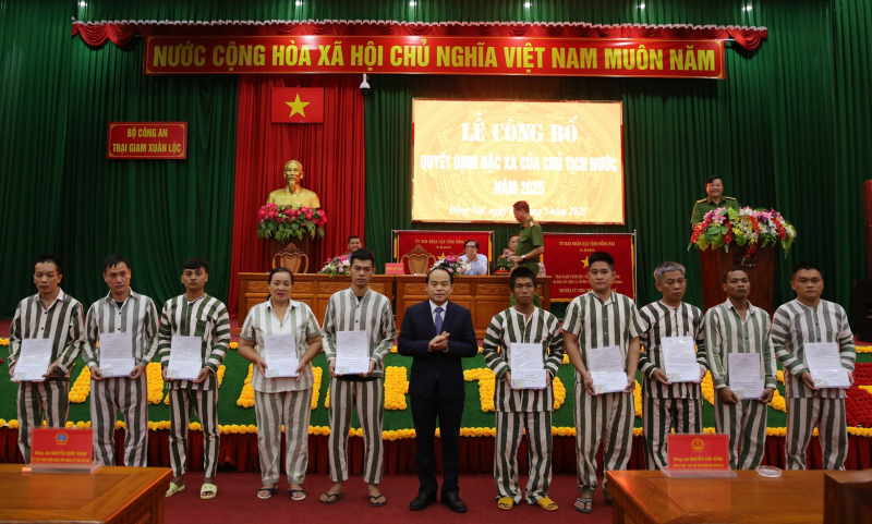 Trại giam Xuân Lộc, Thủ Đức công bố Quyết định đặc xá của Chủ tịch nước -1