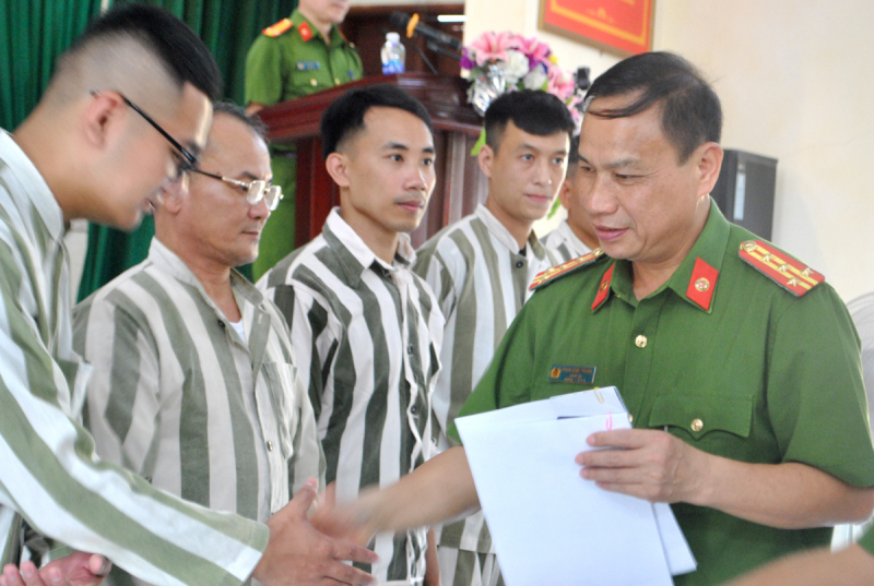 Trại giam Xuân Hà công bố Quyết định đặc xá cho 89 phạm nhân  -0