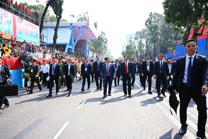 Giữ vững vòng an ninh Ngày non sông thống nhất -0