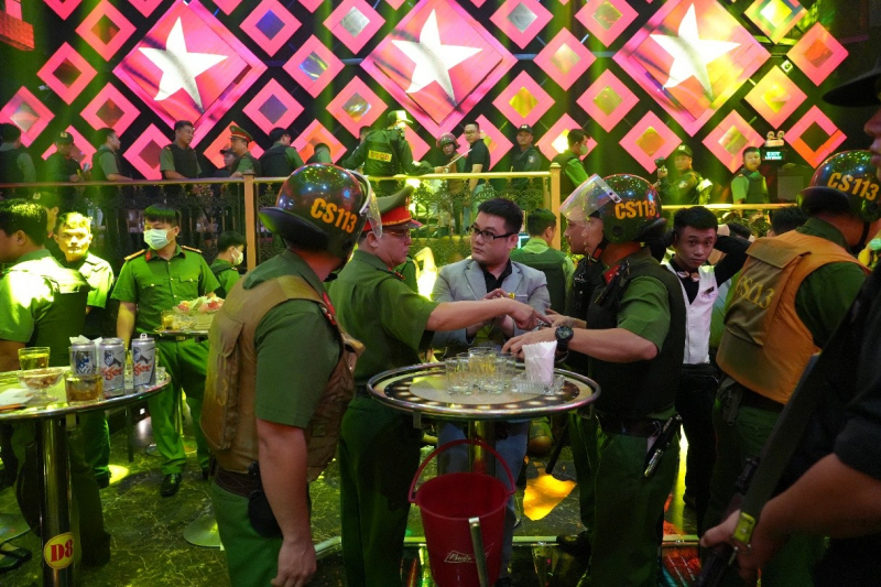 Phát hiện chủ quán bar Paris Night Club và hàng chục người dương tính với ma túy -0