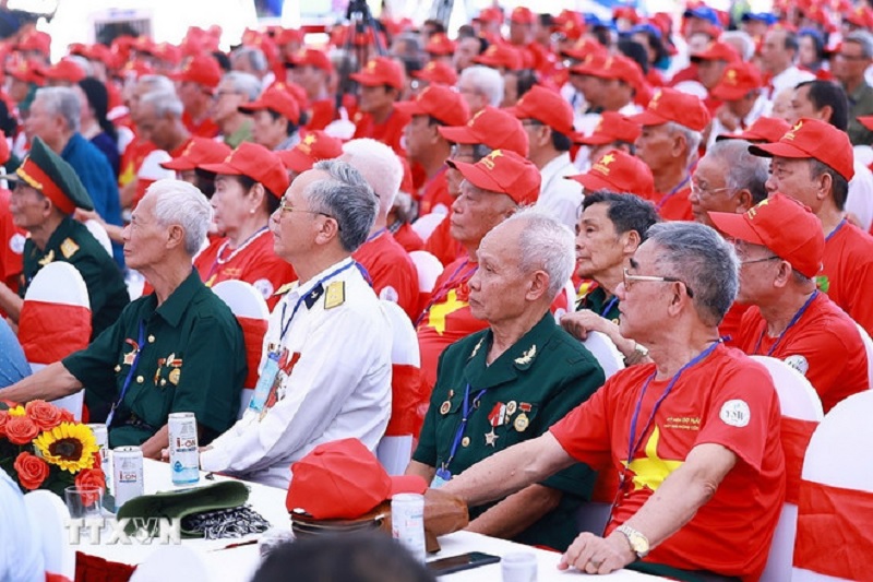 Thủ tướng: Cựu tù chính trị luôn giữ trong tim ngọn lửa cách mạng sáng ngời -0