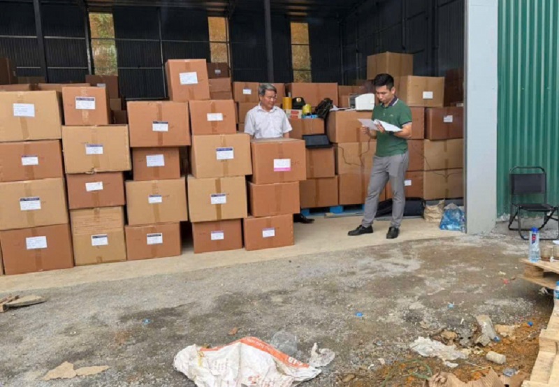 Kẽ hở nào khiến thực phẩm chức năng giả tràn lan? -0