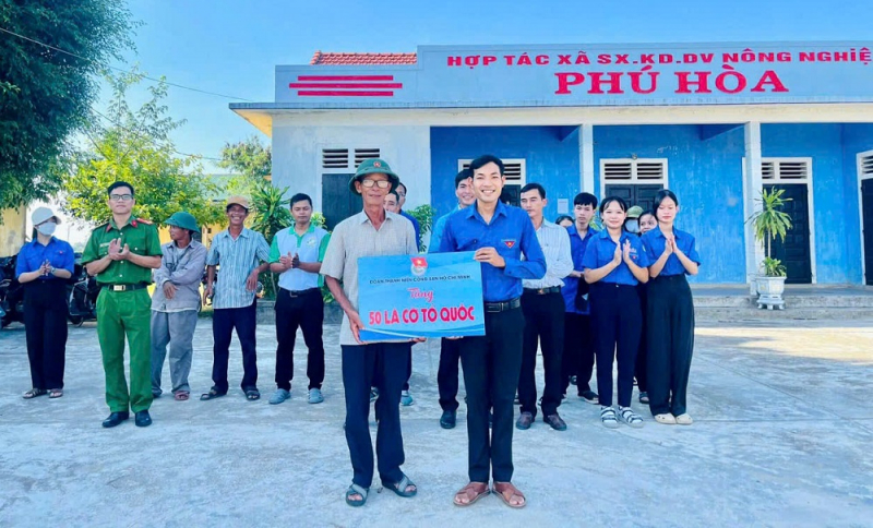 Chuyện về hai cán bộ Đoàn cấp xã vừa được Bộ trưởng Bộ Công an khen tặng -0