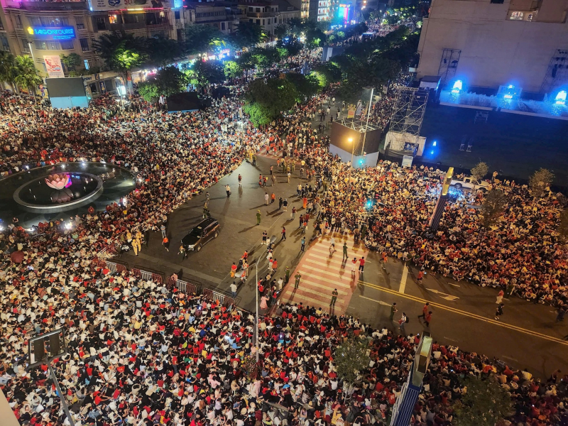 Thành phố Hồ Chí Minh dẫn đầu cả nước về lượng khách và doanh thu du lịch -0