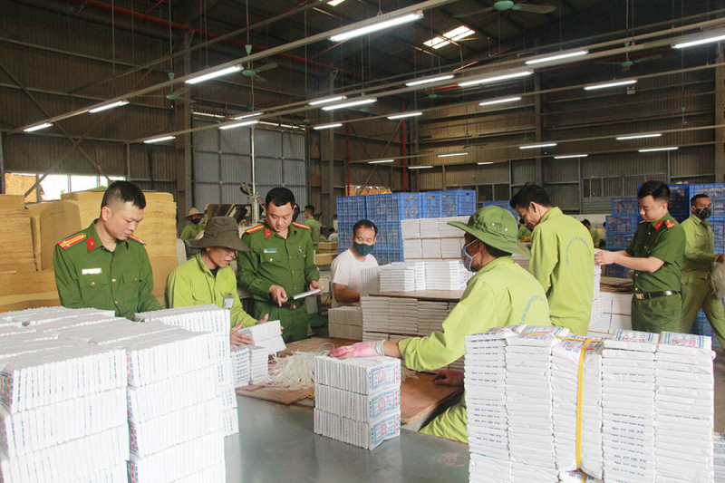 Bài 4: Những chuyển biến rõ rệt ở địa bàn ven biển, biên giới -0