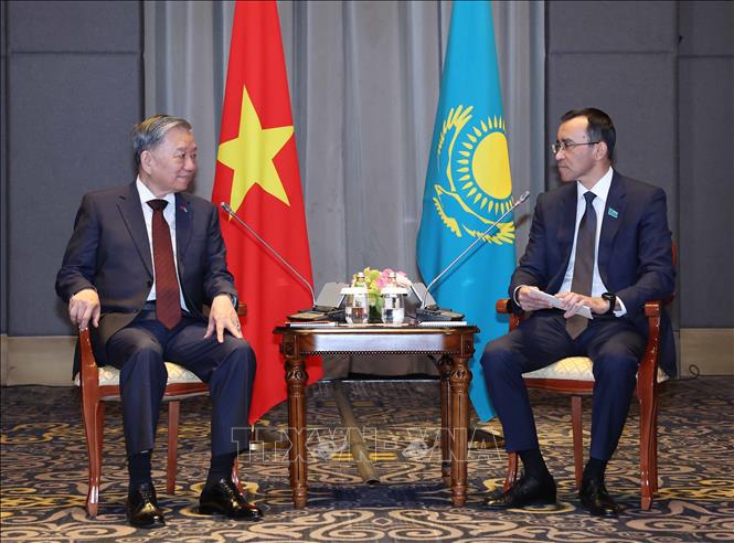Tổng Bí thư Tô Lâm hội kiến Chủ tịch Thượng viện Cộng hòa Kazakhstan -0