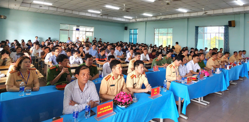 Công an TP Đà Nẵng tổ chức kỳ sát hạch lái xe đầu tiên: 