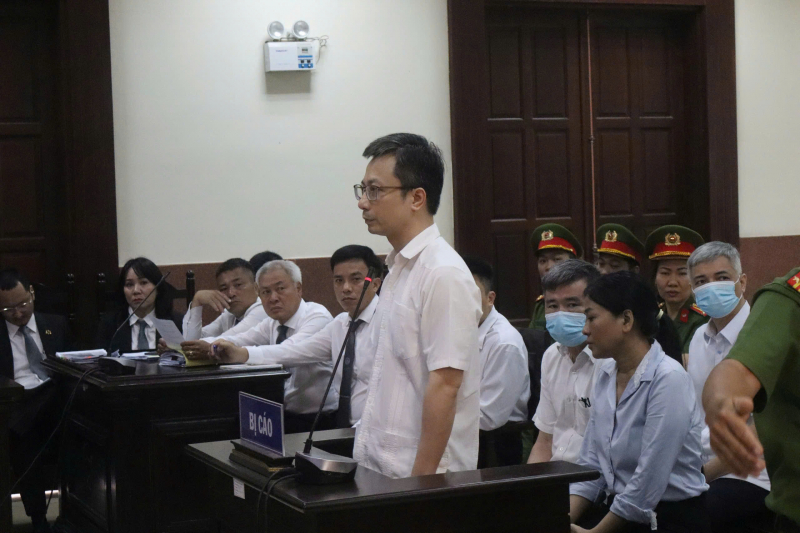 Xét xử phúc thẩm nguyên Bí thư Tỉnh ủy Bến Tre Lê Đức Thọ và đồng phạm -0