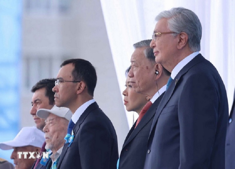 Tổng Bí thư dự duyệt binh Kỷ niệm Chiến thắng phátxít tại thủ đô Kazakhstan -0