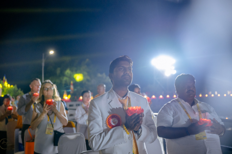 Đại lễ kỳ siêu tưởng niệm các anh hùng liệt sỹ và đêm hoa đăng tại Vesak 2025 -0